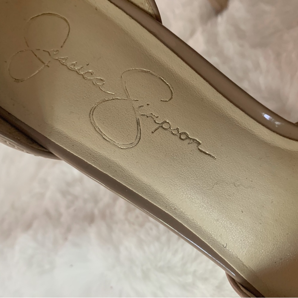 Jessica Simpson Nude Pump - Picture 6 of 7